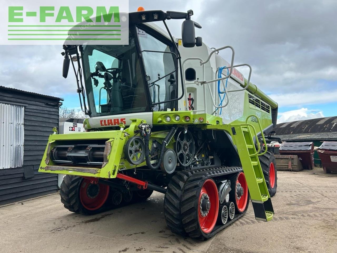 Mähdrescher tip CLAAS LEXION 770 TERRA TRAC, Gebrauchtmaschine in LUTON (Poză 1)