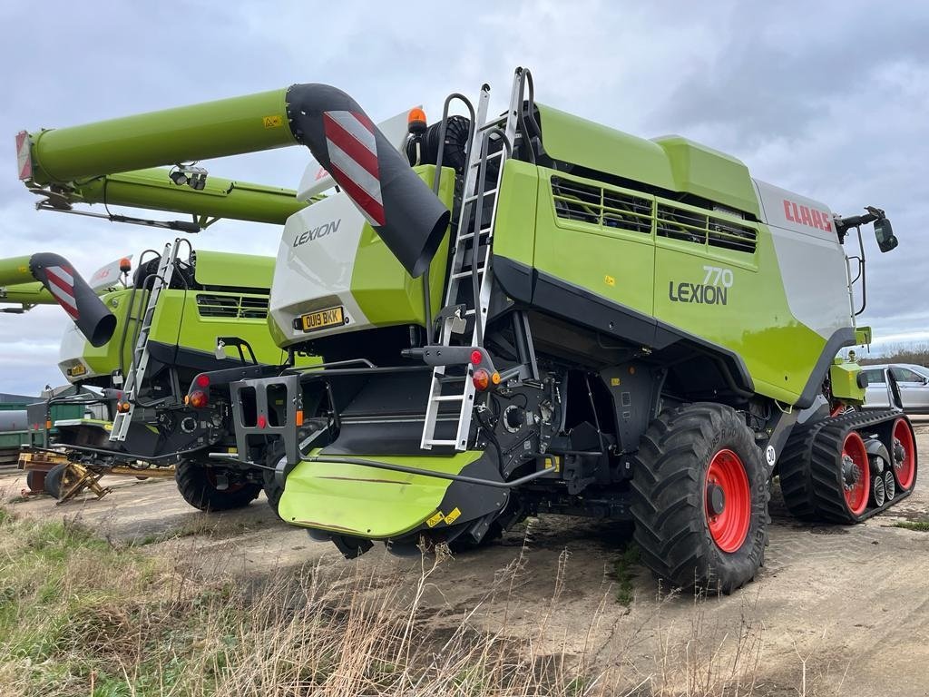 Mähdrescher tip CLAAS LEXION 770 TT Incl. CLAAS Vario 1230 Skærebord. Fuldt udstyret., Gebrauchtmaschine in Kolding (Poză 2)