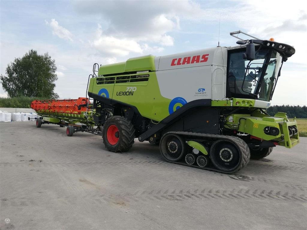 Mähdrescher του τύπου CLAAS LEXION 770 TT INCL Skærebord!!! GPS. CEMOS Cruise Pilot. CEMOS Auto Pilot. CEMOS Auto Crop Flow. CEMOS Auto Slope. Compressor etc. Vi giver 100 timers reklamationsret i DK!!!, Gebrauchtmaschine σε Kolding (Φωτογραφία 3)