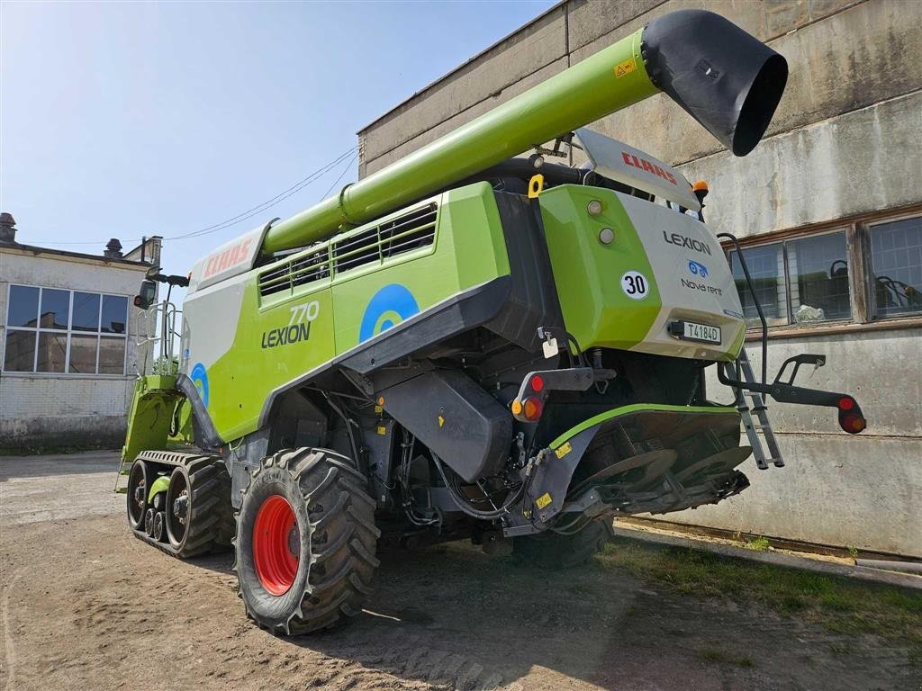 Mähdrescher des Typs CLAAS LEXION 770 TT Med skærebord Vario 1230. Tera Tracs. CEMOS Auto. Cruise Pilot. Ring til Ulrik på 40255544. Jeg snakker Jysk, tysk og engelsk., Gebrauchtmaschine in Kolding (Bild 7)