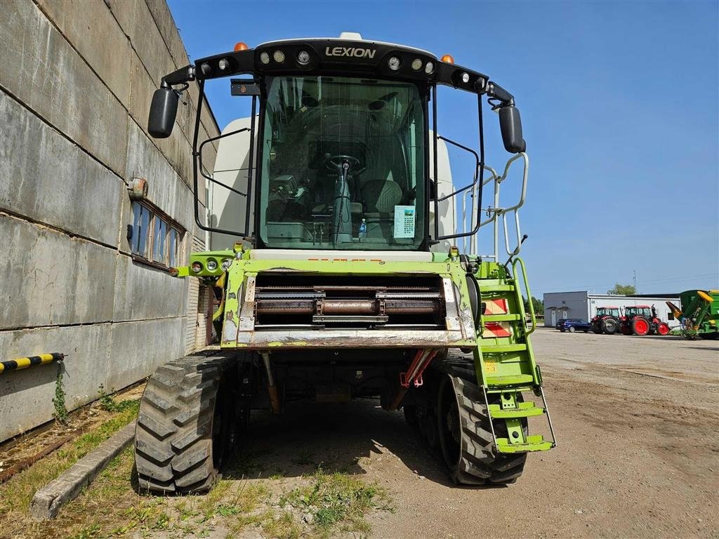 Mähdrescher a típus CLAAS LEXION 770 TT SOLGT!!! Med skærebord Vario 1230. Tera Tracs. CEMOS Auto. Cruise Pilot. Ring til Ulrik på 40255544. Jeg snakker Jysk, tysk og engelsk., Gebrauchtmaschine ekkor: Kolding (Kép 3)