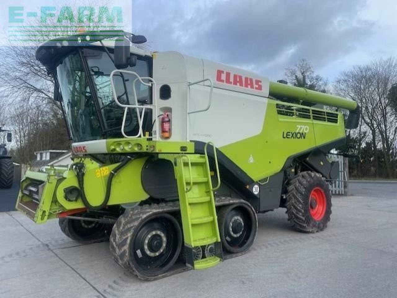 Mähdrescher des Typs CLAAS LEXION 770 TT, Gebrauchtmaschine in MICHELDEVER, WINCHESTER (Bild 2)