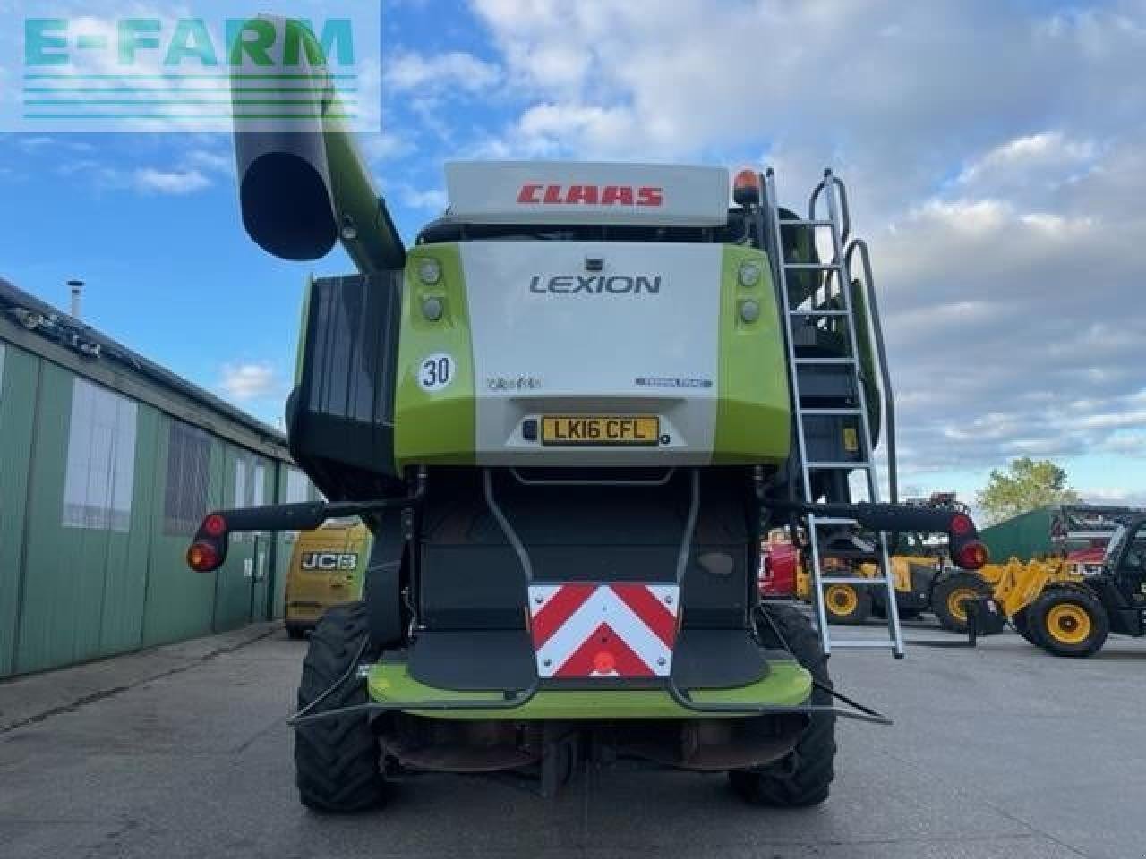 Mähdrescher van het type CLAAS LEXION 770 TT, Gebrauchtmaschine in LUTON (Foto 7)