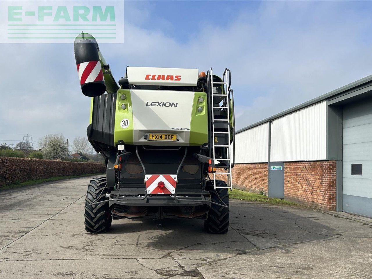 Mähdrescher des Typs CLAAS LEXION 770 TT, Gebrauchtmaschine in SLEAFORD (Bild 4)