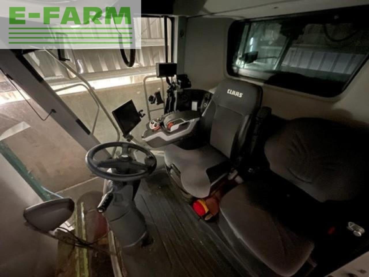 Mähdrescher del tipo CLAAS LEXION 7700 TERRA TRAC, Gebrauchtmaschine en LUTON (Imagen 12)