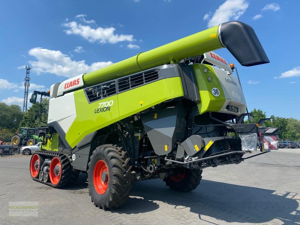 Mähdrescher of the type CLAAS Lexion 7700 TT + Vario 1080, Gebrauchtmaschine in Mühlengeez (Picture 5)