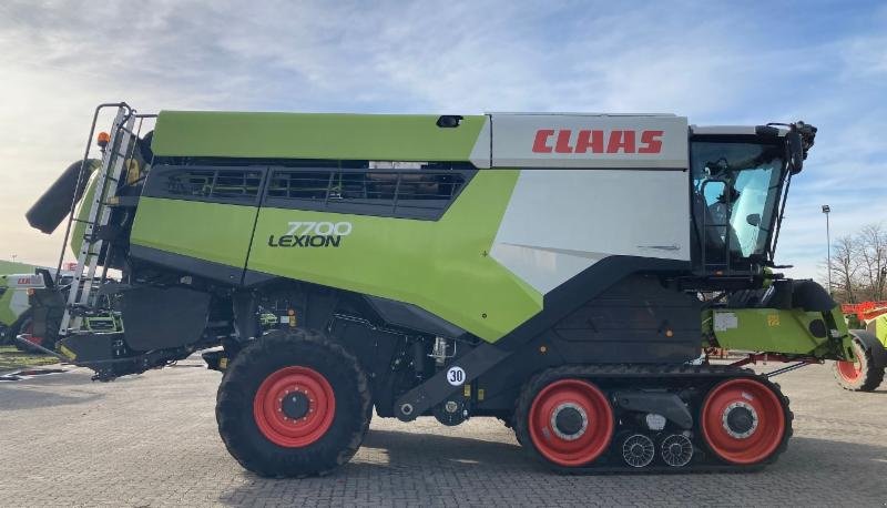 Mähdrescher typu CLAAS LEXION 7700 TT, Gebrauchtmaschine v Hockenheim (Obrázok 4)