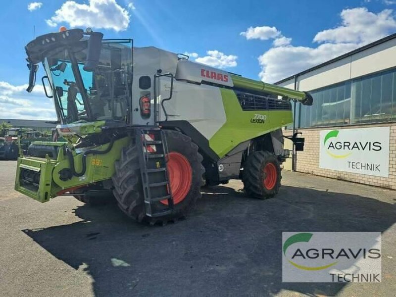 Mähdrescher типа CLAAS LEXION 7700, Gebrauchtmaschine в Warburg