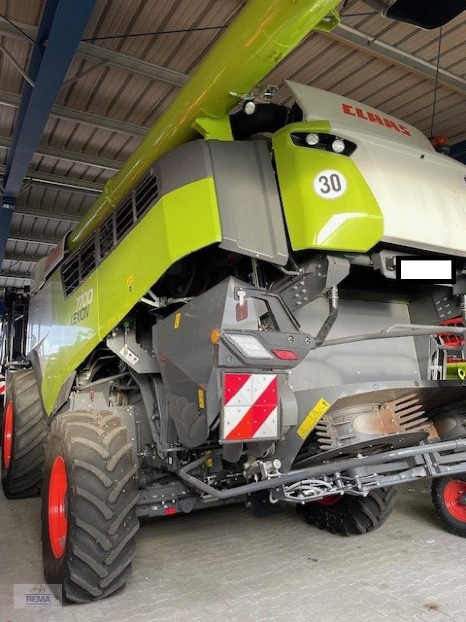 Mähdrescher typu CLAAS Lexion 7700, Gebrauchtmaschine v Belzig-Schwanebeck (Obrázek 3)