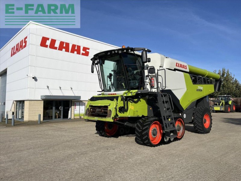 Mähdrescher van het type CLAAS LEXION  7700TT, Gebrauchtmaschine in SUFFOLK (Foto 1)