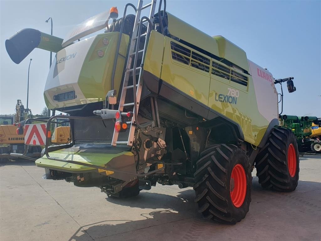 Mähdrescher za tip CLAAS LEXION 780 4WD.INCL. CLAAS Vario 1080 Skærebord og Fasterholt vogn. GPS. Cruise Pilot.  CEMOS Auto Crop Flow + Auto Slope. Ring til Ulrik på 40255544. Jeg snakker Jysk,, Gebrauchtmaschine u Kolding (Slika 5)