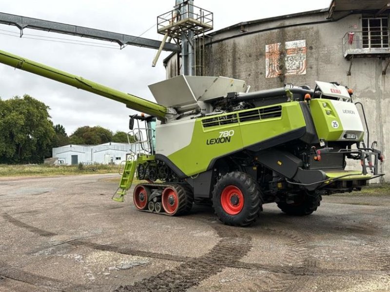 Mähdrescher des Typs CLAAS LEXION 780 Terra Trac INCL CLAAS Vario 1280 skærebord. Terra Tracs. Cruise Pilot, CEMOS, EGNOS S10 GPS. Ring til Ulrik på +4540255544. Jeg snakker Jysk., Gebrauchtmaschine in Kolding