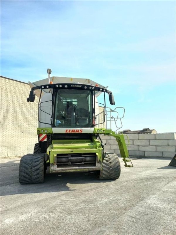 Mähdrescher Türe ait CLAAS LEXION 780 TT Incl. Skærebord V1200. Med de helt bredde bælter. GPS. Cruise Pilot. 2 x CEMOS. Mange på lager. Ring til Ulrik på 40255544. Jeg snakker Jysk., Gebrauchtmaschine içinde Kolding (resim 4)