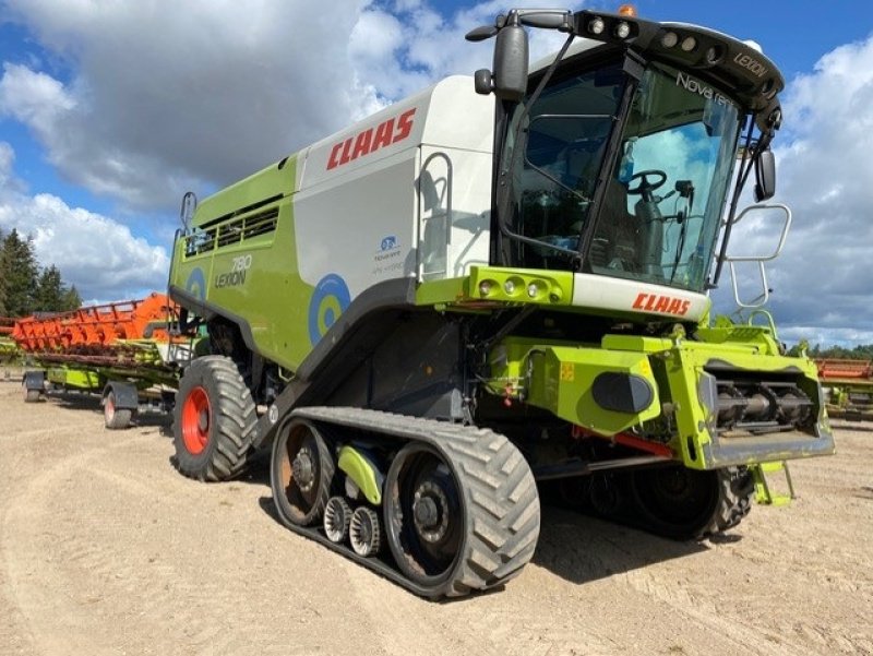 Mähdrescher del tipo CLAAS LEXION 780 TT Incl. Skærebord Vario V1200. Laser Pilot. Mange paa lager. Ring til Ulrik 0045-40255544. Jeg snakker Jysk., Gebrauchtmaschine In Kolding (Immagine 1)