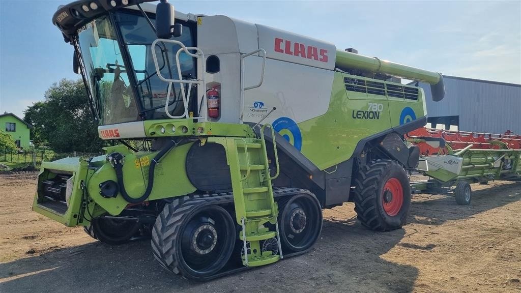 Mähdrescher typu CLAAS LEXION 780 TT Incl. skærebord Vario V1230. GPS CEMOS Auto cruise pilot. 3D 4D Udbyttemaaler. Ring til Ulrik på 0045-40255544. Jeg snakker Jysk., Gebrauchtmaschine v Kolding (Obrázok 1)