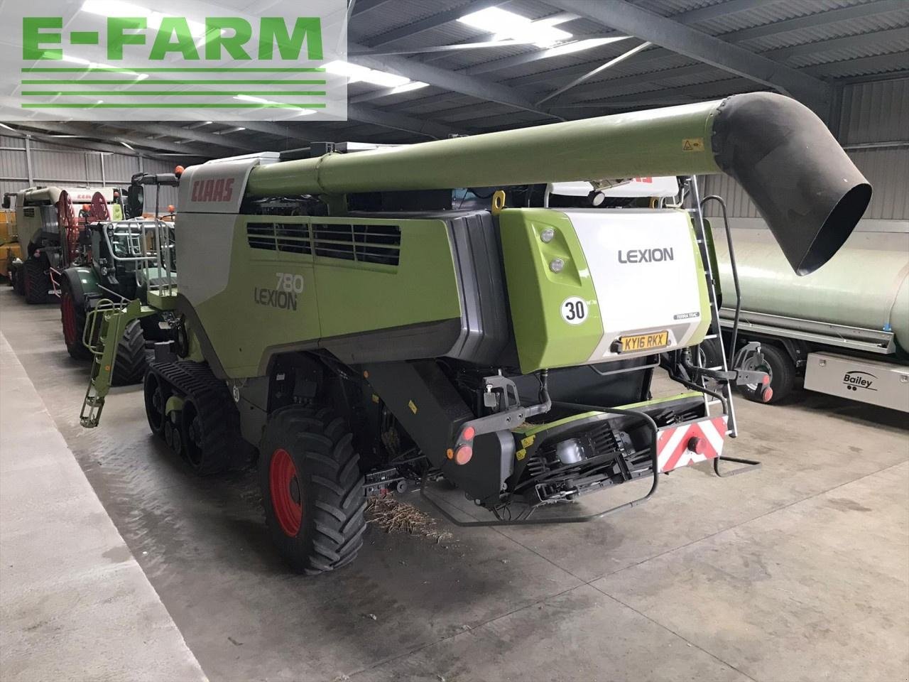 Mähdrescher des Typs CLAAS LEXION 780 TT, Gebrauchtmaschine in LUTON (Bild 2)