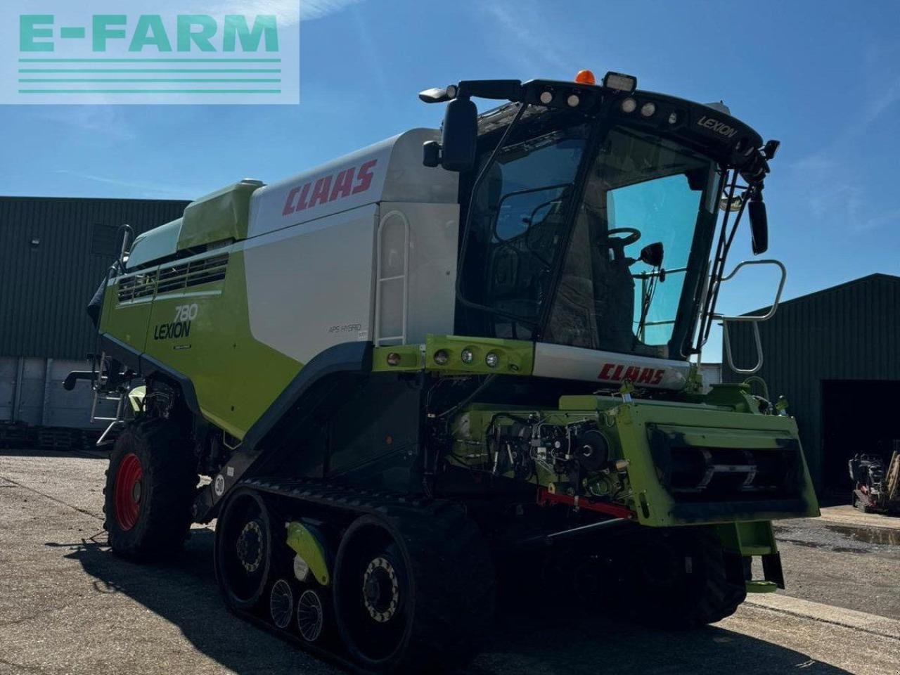 Mähdrescher tip CLAAS LEXION 780 TT, Gebrauchtmaschine in CANE END, READING (Poză 2)