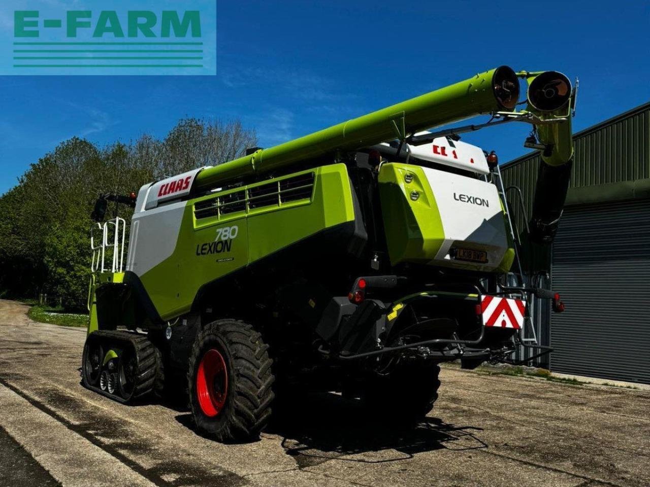 Mähdrescher tip CLAAS LEXION 780 TT, Gebrauchtmaschine in CANE END, READING (Poză 3)