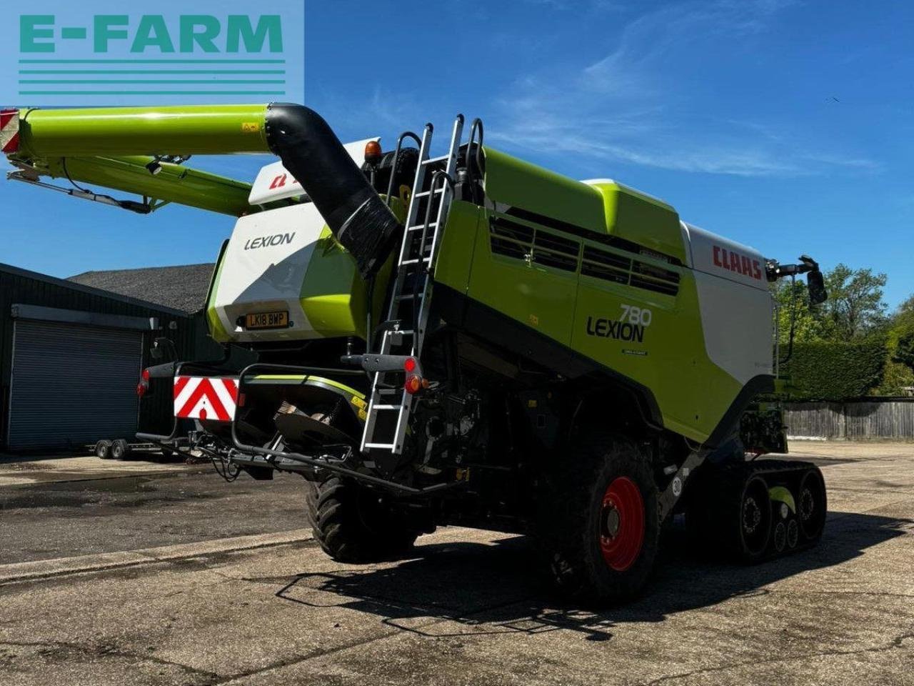 Mähdrescher tip CLAAS LEXION 780 TT, Gebrauchtmaschine in CANE END, READING (Poză 4)