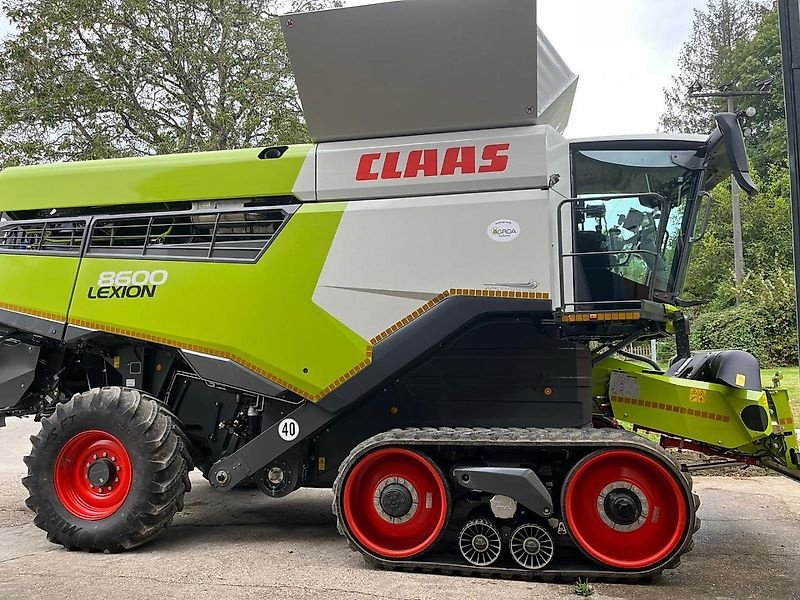 Mähdrescher Türe ait CLAAS LEXION 8600 TERRA TRAC, Gebrauchtmaschine içinde Eppingen (resim 5)