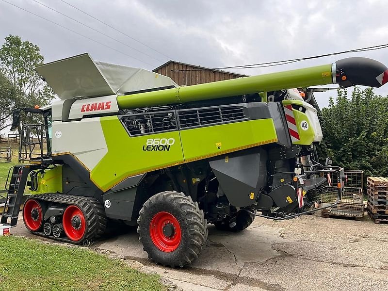 Mähdrescher des Typs CLAAS LEXION 8600 TERRA TRAC, Gebrauchtmaschine in Eppingen (Bild 3)