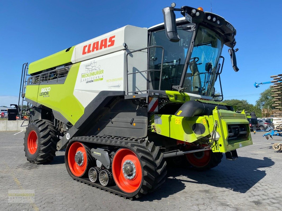 Mähdrescher of the type CLAAS Lexion 8600 TT - "DEMO 2024", Gebrauchtmaschine in Mühlengeez (Picture 1)