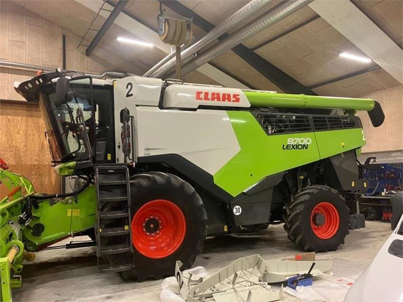 Mähdrescher van het type CLAAS LEXION 8700 4-WD, Gebrauchtmaschine in Hinnerup (Foto 1)