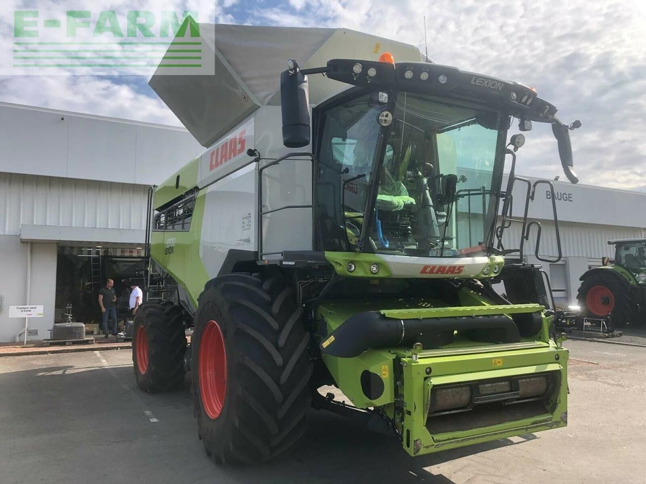 Mähdrescher of the type CLAAS lexion 8700 (c86/235), Gebrauchtmaschine in ARNAGE (Picture 8)