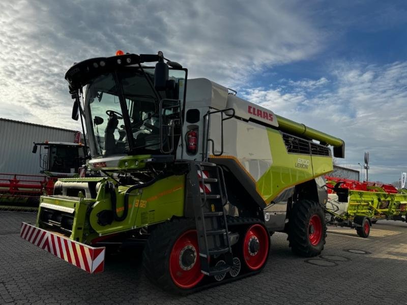 Mähdrescher of the type CLAAS LEXION 8700 TERRA TRAC, Gebrauchtmaschine in Hockenheim (Picture 1)