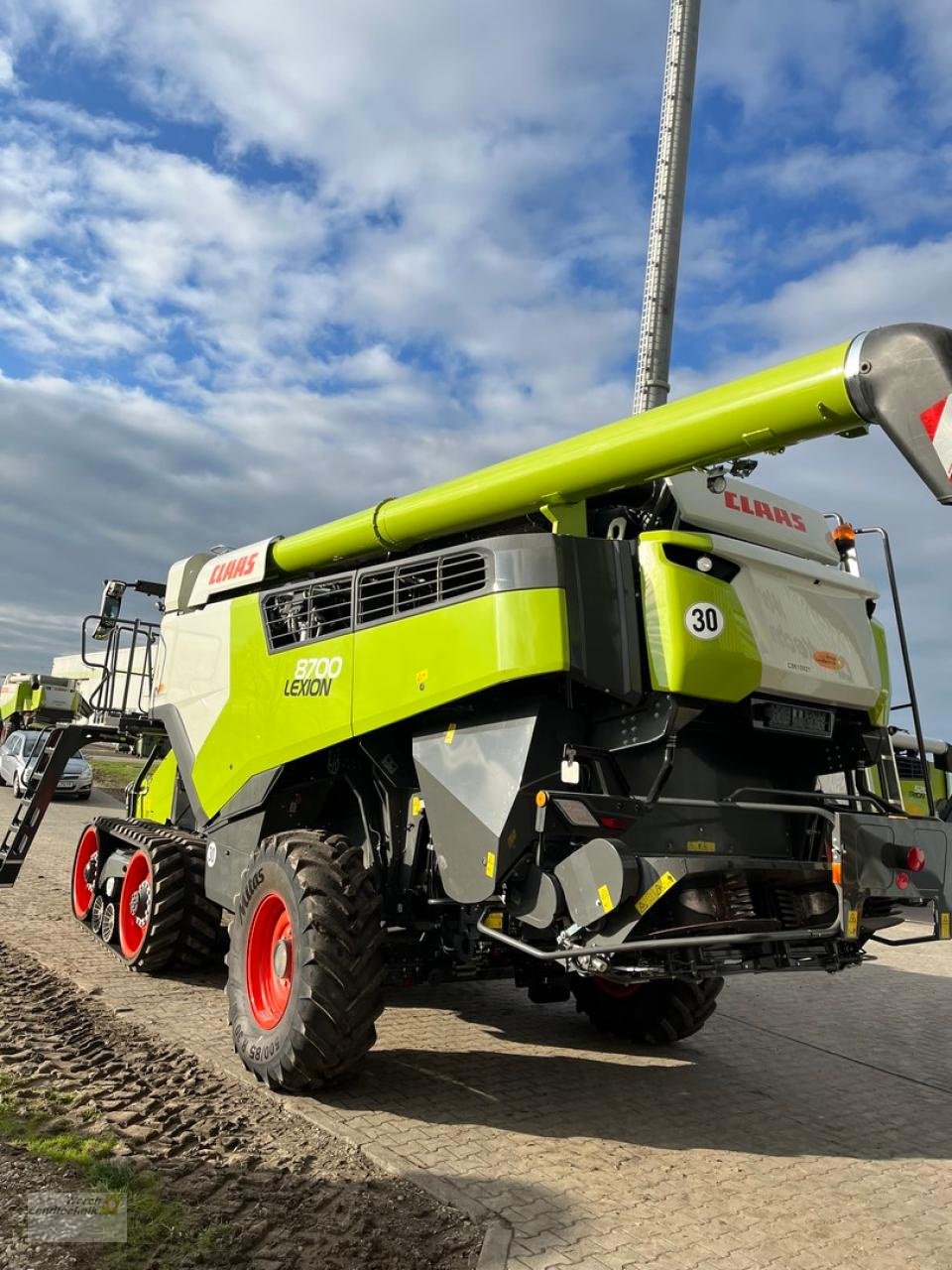 Mähdrescher typu CLAAS Lexion 8700 TT CEMOS Automatic+V1230, Gebrauchtmaschine w Schora (Zdjęcie 9)