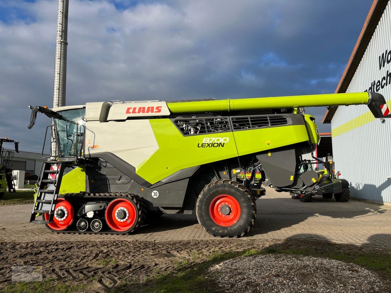 Mähdrescher typu CLAAS Lexion 8700 TT CEMOS Automatic+V1230, Gebrauchtmaschine v Schora (Obrázek 10)