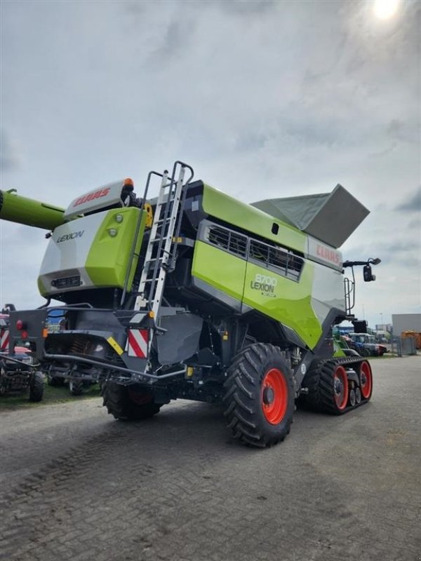 Mähdrescher Türe ait CLAAS LEXION 8700 TT Incl. Convio 1230 sejl skærebord og vogn. GPS klar. Ring til Ulrik på 40255544. Jeg snakker Jysk, tysk og engelsk., Gebrauchtmaschine içinde Kolding (resim 3)