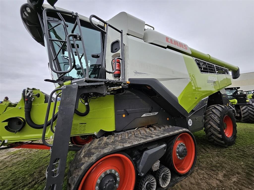 Mähdrescher типа CLAAS LEXION 8700 TT SOLGT!!! INCL CLAAS Vario V1080 Skærebord! Og hele 5 x CEMOS Auto., Gebrauchtmaschine в Kolding (Фотография 6)