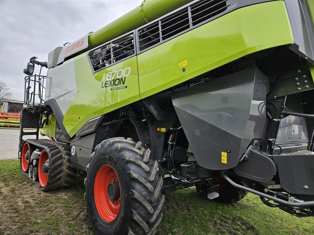 Mähdrescher tipa CLAAS LEXION 8700 TT SOLGT!!! INCL CLAAS Vario V1080 Skærebord! Og hele 5 x CEMOS Auto., Gebrauchtmaschine u Kolding (Slika 4)