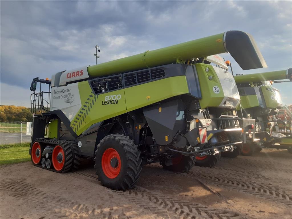 Mähdrescher van het type CLAAS Lexion 8700 TT, Gebrauchtmaschine in Grimma (Foto 2)