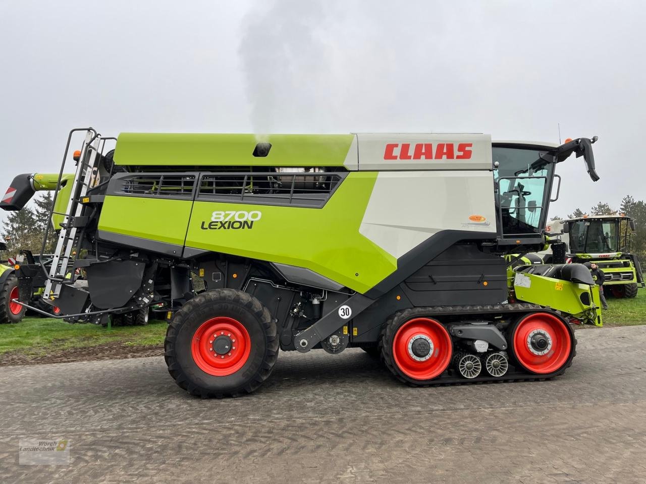 Mähdrescher of the type CLAAS Lexion 8700 TT, Gebrauchtmaschine in Schora (Picture 2)