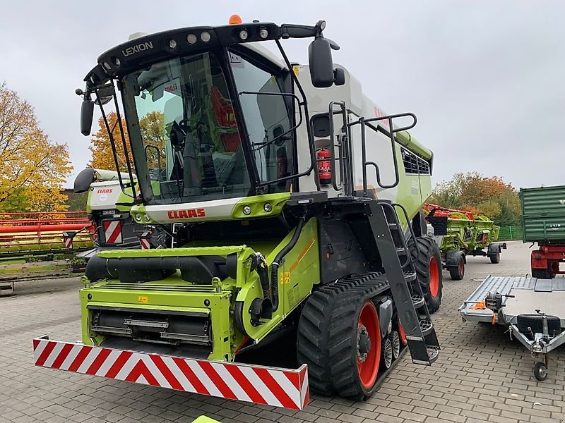 Mähdrescher of the type CLAAS Lexion 8700 TT, Gebrauchtmaschine in Eppingen (Picture 1)