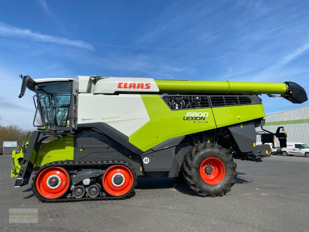 Mähdrescher des Typs CLAAS Lexion 8800 TT - Cemos Auto Complete, Gebrauchtmaschine in Mühlengeez (Bild 2)