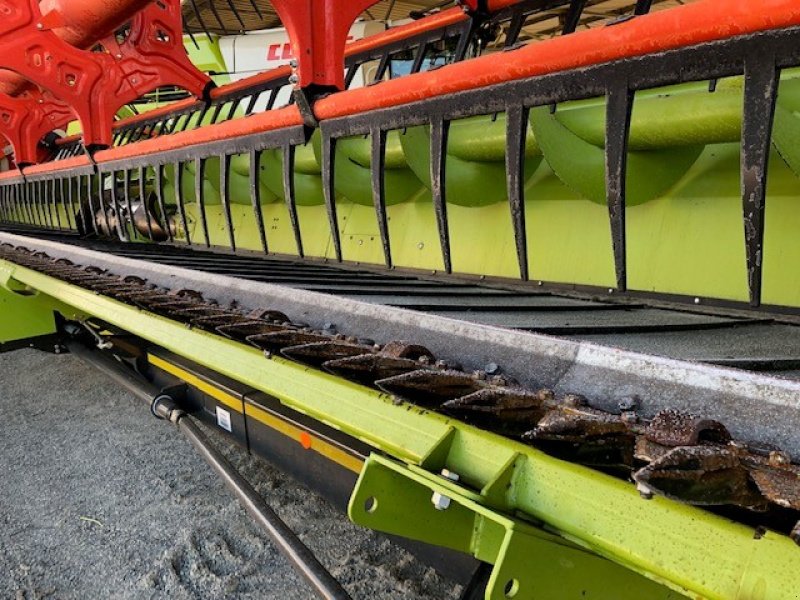 Mähdrescher a típus CLAAS Lexion 8800 TT, Gebrauchtmaschine ekkor: Dolna Oriahovica (Kép 16)