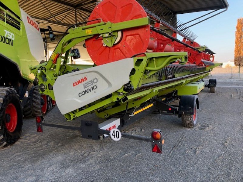 Mähdrescher typu CLAAS Lexion 8800 TT, Gebrauchtmaschine w Dolna Oriahovica (Zdjęcie 20)