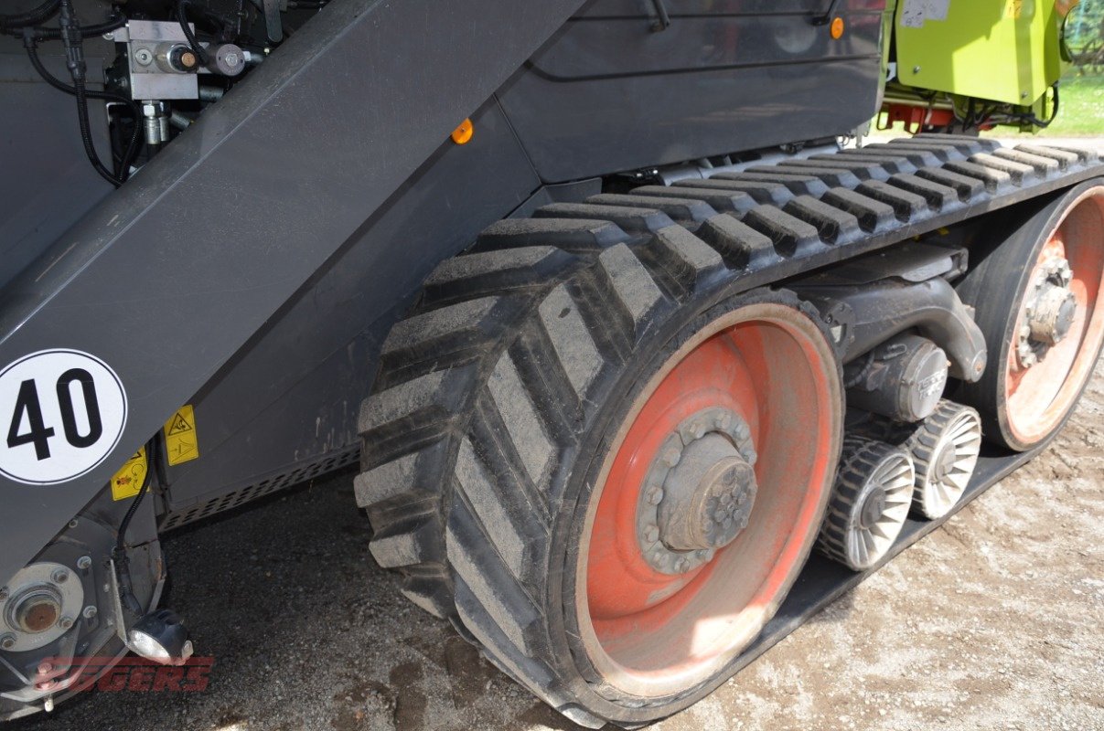 Mähdrescher typu CLAAS LEXION 8800 TT, Gebrauchtmaschine v Suhlendorf (Obrázok 20)