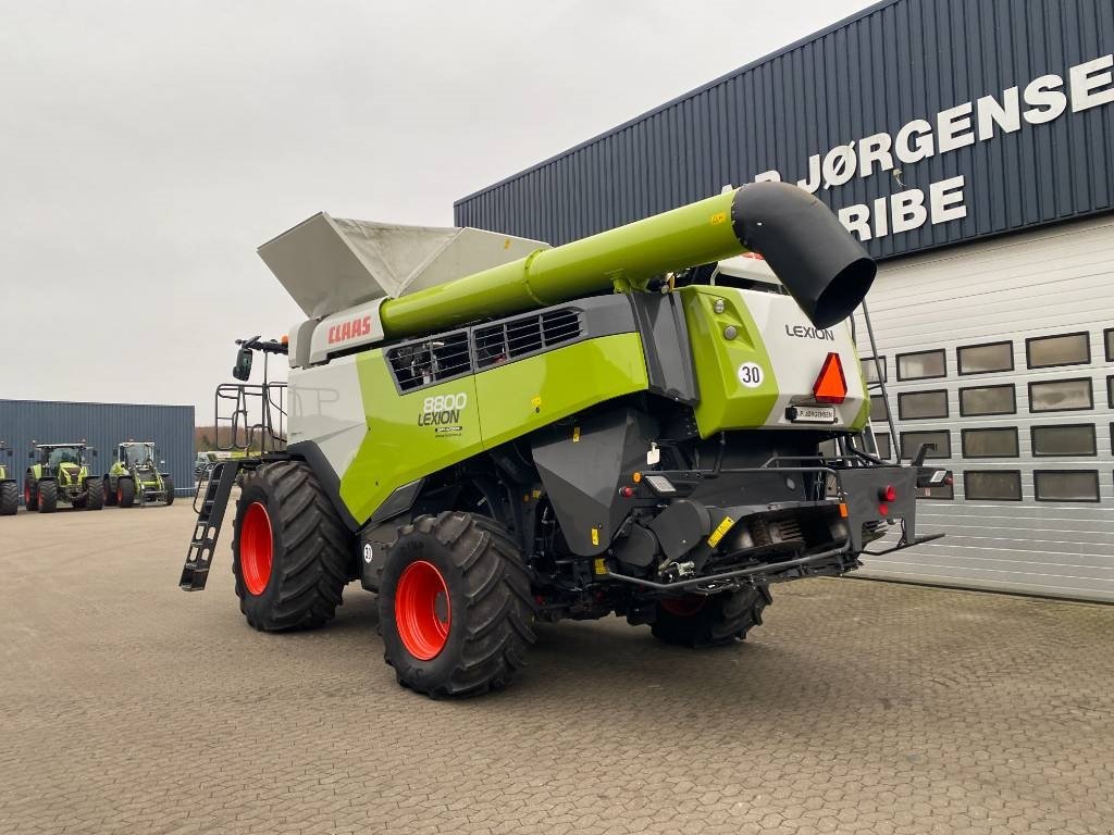 Mähdrescher типа CLAAS LEXION 8800, Gebrauchtmaschine в Ribe (Фотография 8)