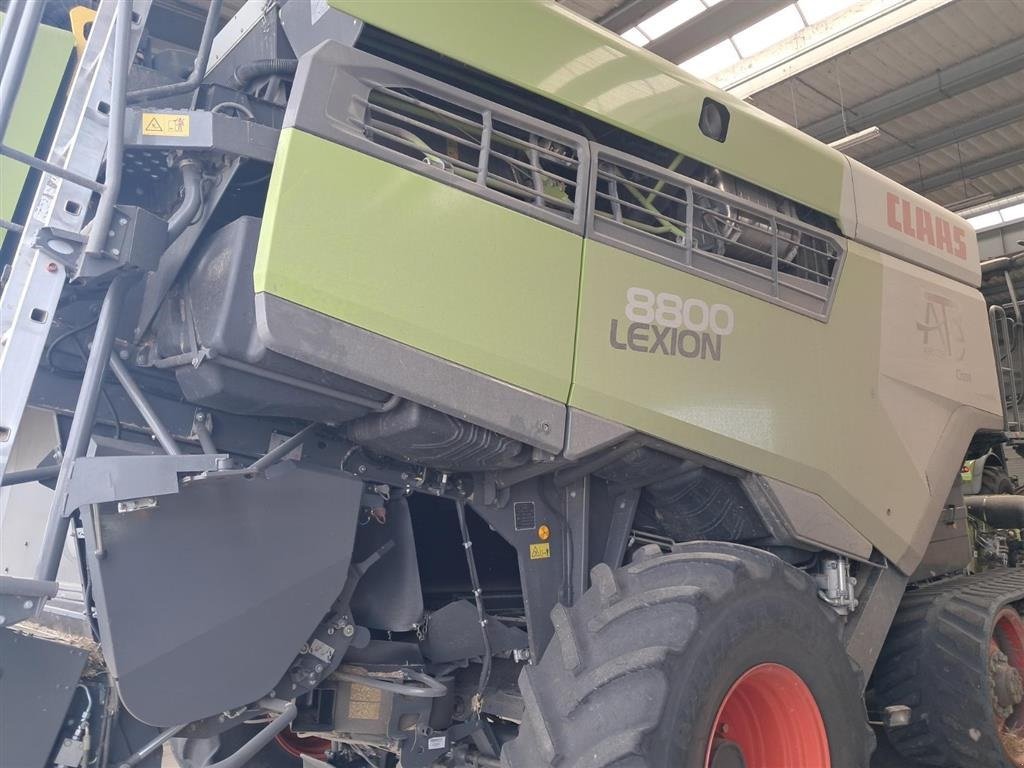 Mähdrescher typu CLAAS Lexion 8800TT INCL: 13,8 m. Convio skærebord og vogn. Kommer efter høst med ca. 1.500 høsttimer, Gebrauchtmaschine w Kolding (Zdjęcie 4)