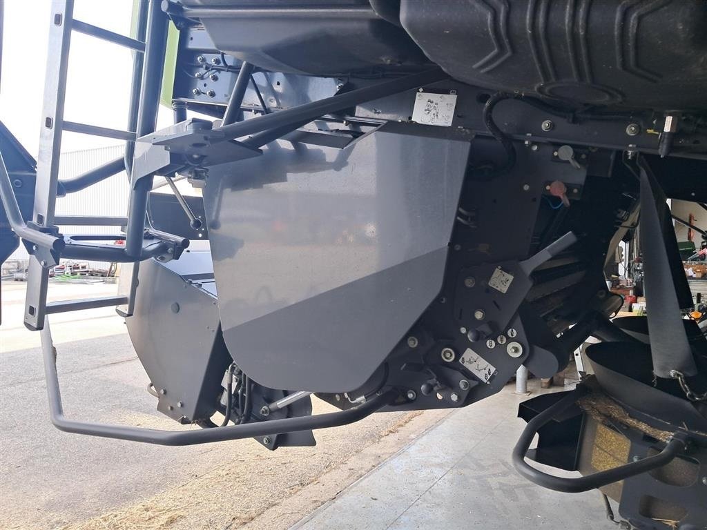 Mähdrescher a típus CLAAS Lexion 8800TT  Tør du give et bud??? Incl. Convio 1380 Skærebord. Tør du? Ring til Ulrik på 40255544. Jeg snakker Jysk., Gebrauchtmaschine ekkor: Kolding (Kép 7)