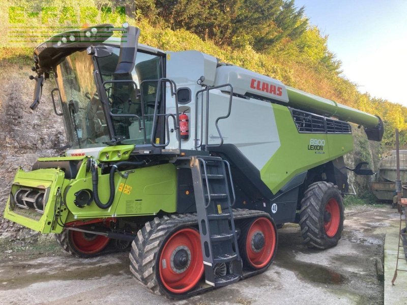 Mähdrescher от тип CLAAS LEXION 8900 TERRA TRAC, Gebrauchtmaschine в SUFFOLK (Снимка 1)