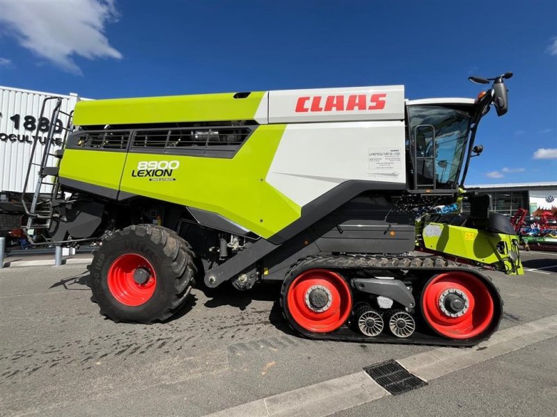 Mähdrescher of the type CLAAS Lexion 8900TT Brede bælter. 7 x CEMOS Automatic. GPS S7. Fuld udstyrsliste!!! Ring til Ulrik på 40255544. Jeg snakker Jysk., Gebrauchtmaschine in Kolding