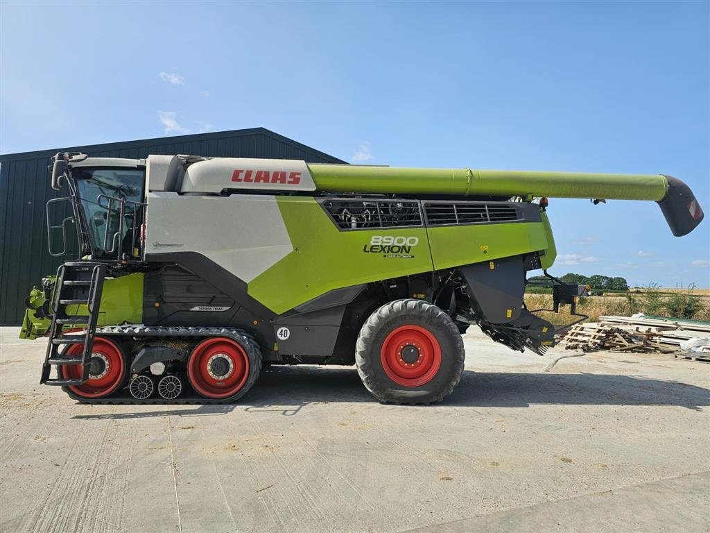 Mähdrescher tip CLAAS Lexion 8900TT Incl. CLAAS Convio 1380 Skærebord og vogn. GPS klar. Ring til Ulrik på 40255544. Jeg snakker Jysk, tysk og engelsk., Gebrauchtmaschine in Kolding (Poză 2)