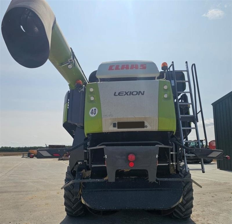 Mähdrescher van het type CLAAS Lexion 8900TT Incl. CLAAS Convio 1380 Skærebord og vogn. GPS klar. Ring til Ulrik på 40255544. Jeg snakker Jysk, tysk og engelsk., Gebrauchtmaschine in Kolding (Foto 7)