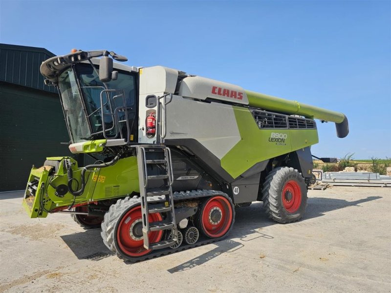 Mähdrescher от тип CLAAS Lexion 8900TT Incl. CLAAS ConvioFlex 1380 Skærebord og vogn. GPS klar. Ring til Ulrik på 40255544. Jeg snakker Jysk, tysk og engelsk., Gebrauchtmaschine в Kolding (Снимка 1)