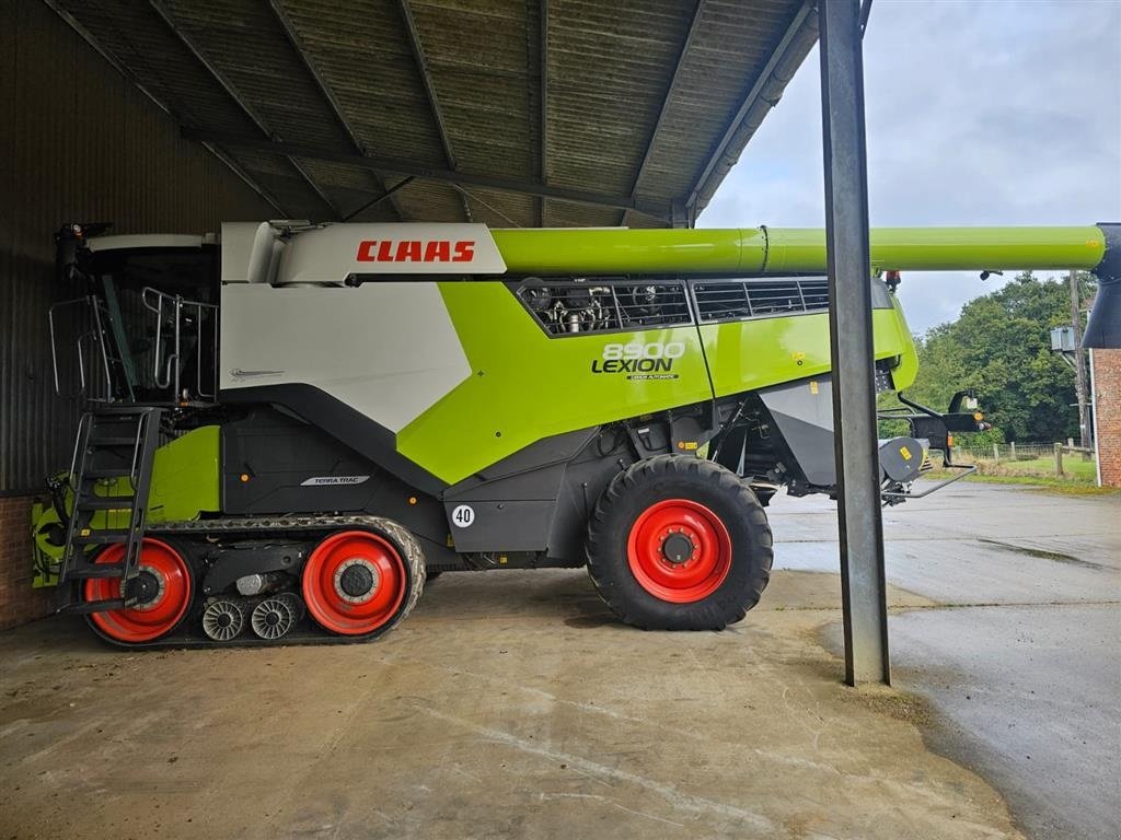 Mähdrescher of the type CLAAS Lexion 8900TT INCL. Convio 1380 sejlskærebord og 4 hjulsvogn. GPS klar. Cemos Auto Cruise Pilot. Ring til Ulrik på 40255544. Jeg snakker Jysk., Gebrauchtmaschine in Kolding (Picture 3)